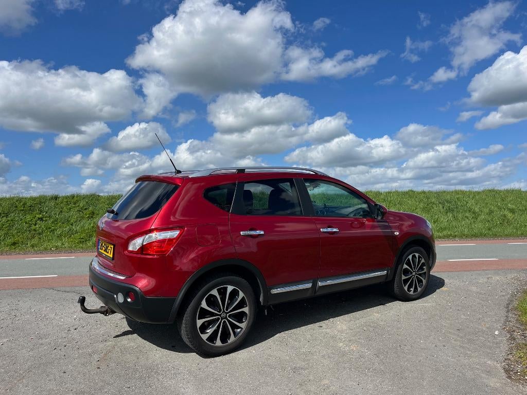 Nissan Qashqai 1.6 Connect (2011) pano, trekhaak, 18" velgen, Voorwielaandrijving, 662 kg, Stof, 4 cilinders