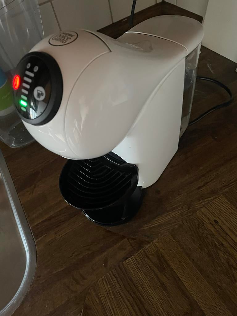 Nescafé Dolce Gusto koffiezetapparaat, zo goed als nieuw, Witgoed en Apparatuur, Koffiezetapparaten, Ophalen of Verzenden, Zo goed als nieuw