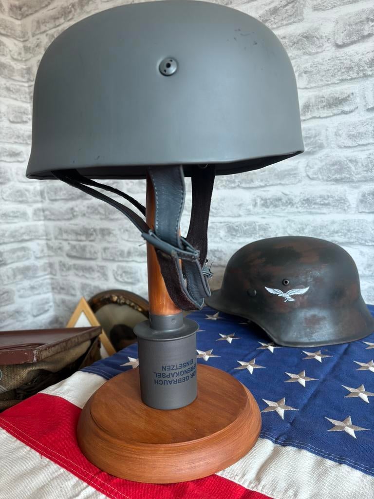 Luftwaffe & Fallschirmjäger WW2 Helm Replica, Verzamelen, Ophalen of Verzenden, Luchtmacht, Duitsland, Helm of Baret