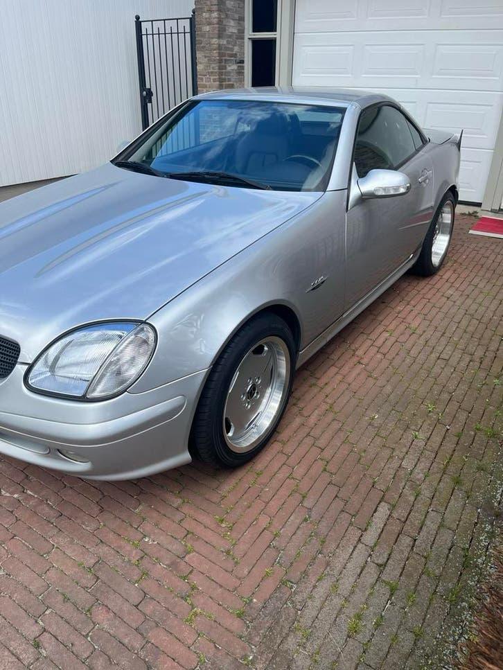 Mercedes-Benz SLK 2.0 Slk200 Kompr Roadster AUT 2002, Auto's, Mercedes-Benz, Automaat, 1998 cc, Achterwielaandrijving, Zwart