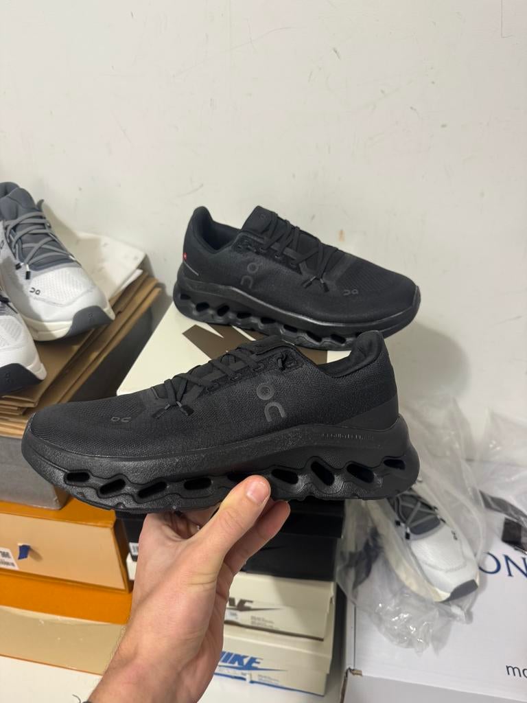 On Cloud Sneakers Black, Ophalen of Verzenden, Nieuw, Zwart