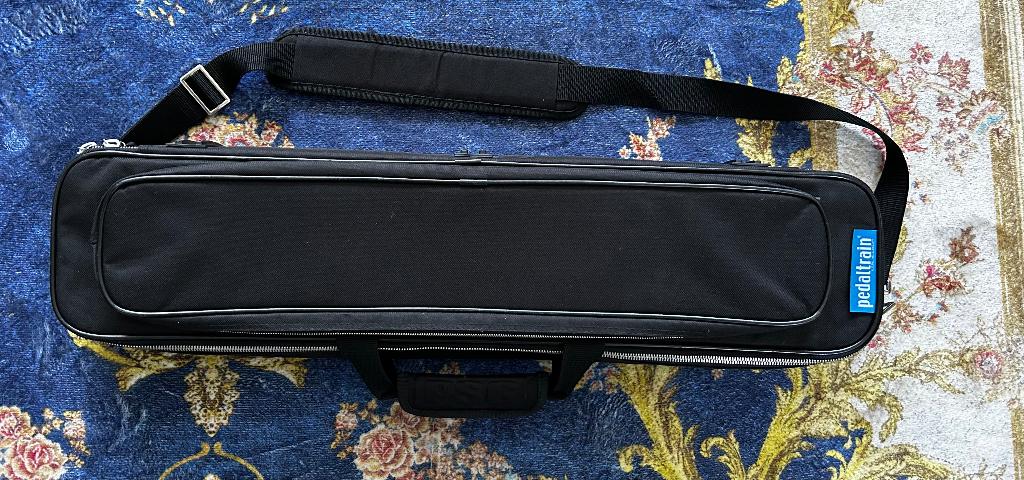 Pedaltrain Nano Max + Power Supply Xvive, Pedaltrain USA, Info@pedaltrain.com, Zo goed als nieuw, Pedaltrain