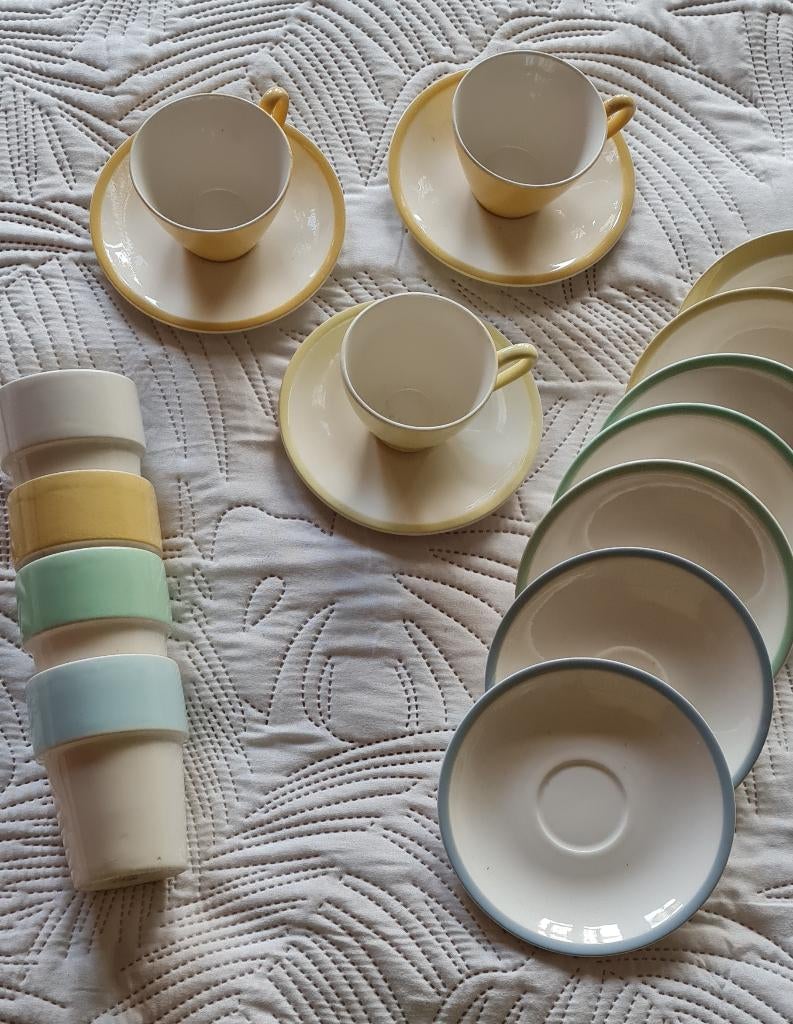 Petrus Regout Maastricht pastel kopjes, schotels, bekers, Ophalen of Verzenden