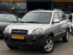 Hyundai Tucson 2.0i 4WD Style CAMERA/CRUISE/CLIMA/DAKJE/APK, Auto's, Stof, Gebruikt, Zwart, 4 cilinders