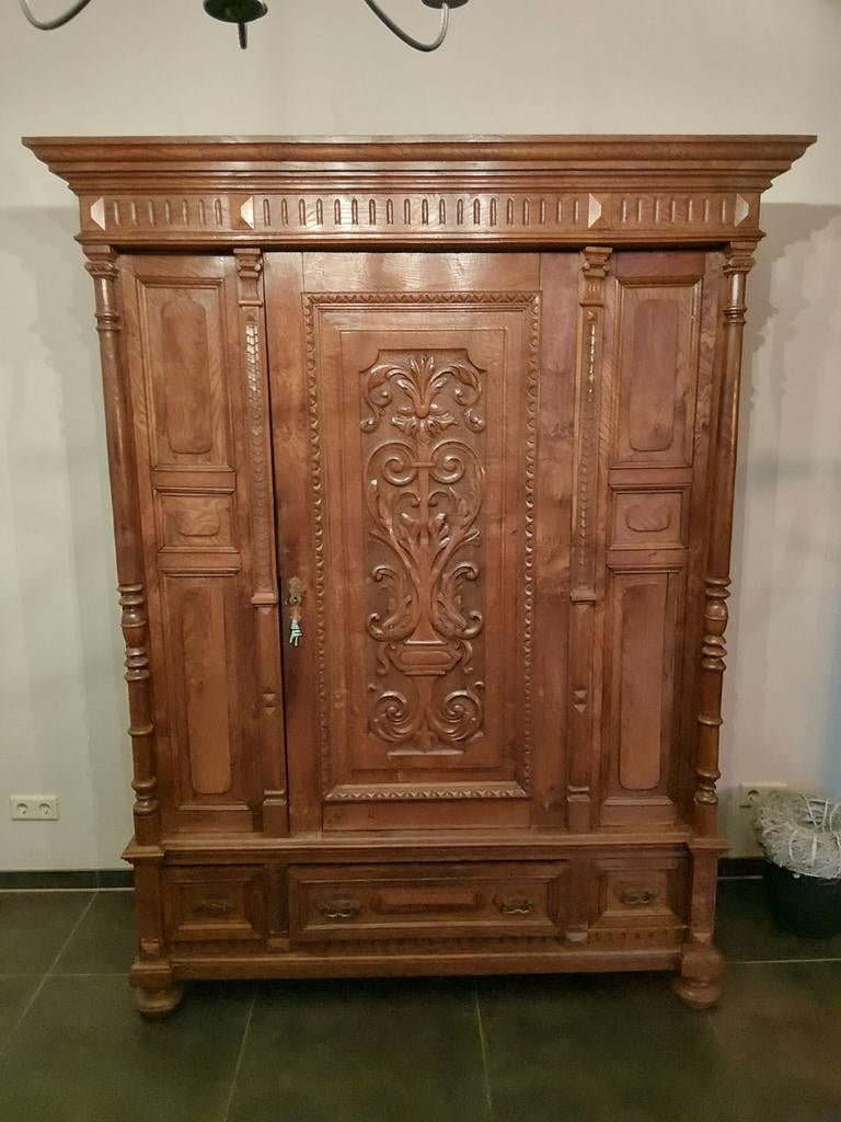 Prachtige antieke brocante kast met houtsnijwerk, Antiek en Kunst, Ophalen