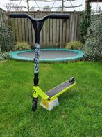 Decathlon stuntstep zwart / geel, Ophalen, Gebruikt, Gewone step