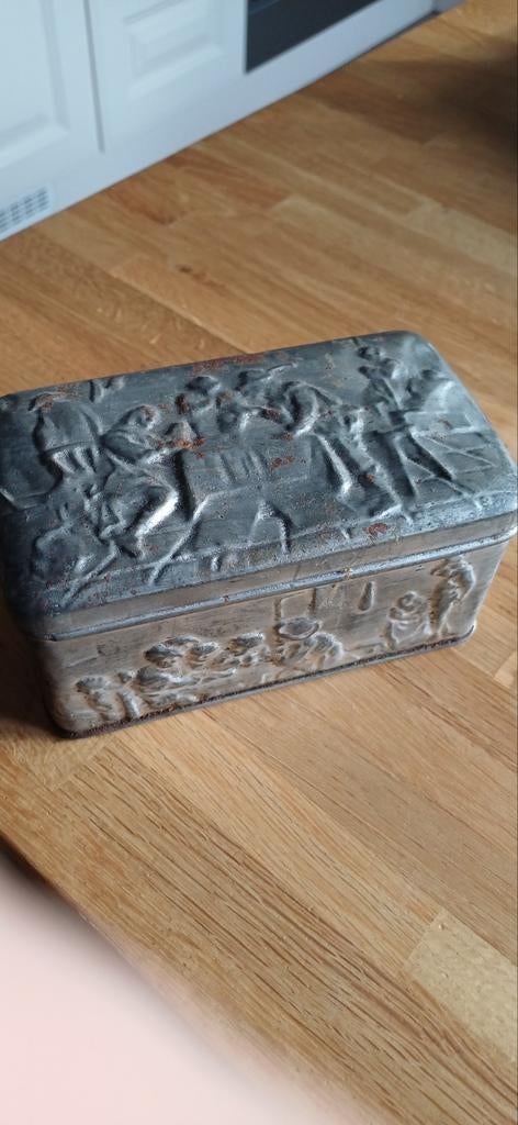 Vintage oud metalen blikje, Verzamelen, Blikken, Ophalen of Verzenden, Gebruikt, Overige