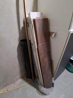 Gratis af te halen: Bruin laminaat met plinten en ondervloer, Ophalen, Nieuw, 5 tot 10 m², Hout
