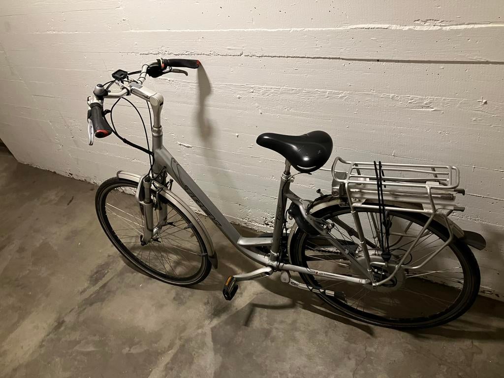 Trek T 700 elektrische fiets voor onderdelen, Fietsen en Brommers, Elektrische fietsen, 51 tot 55 cm, Ophalen, Gebruikt, Overige merken