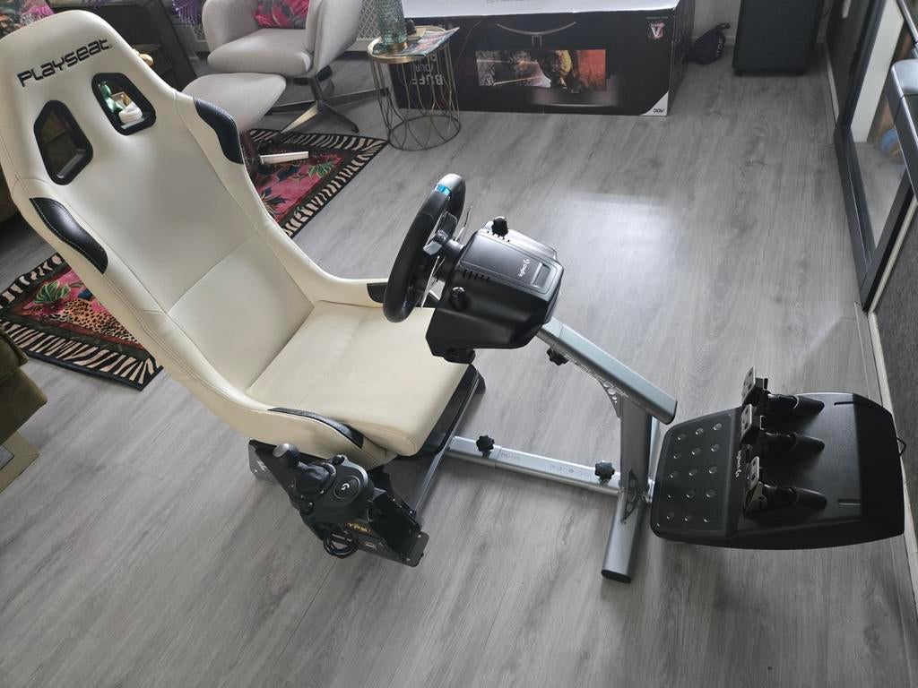 Playseat met G29 stuur, pedalen en shifter, Spelcomputers en Games, Ophalen, Zo goed als nieuw