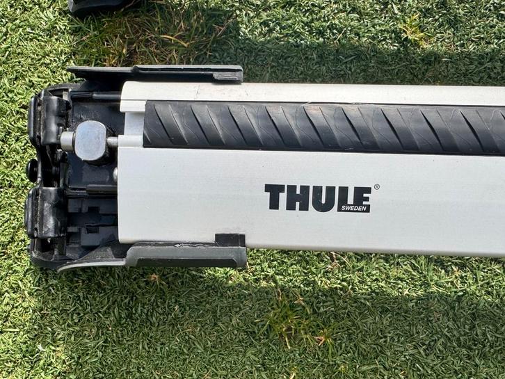 Thule dakdragers WingBar Edge 9595  Mercedes E & BMW 5, Auto diversen, Dakdragers, Zo goed als nieuw, Ophalen of Verzenden