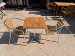 1 Bolero tafel met 2 stoelen en kussens (4 setjes te koop), Ophalen, Gebruikt, Hout, Stapelbaar