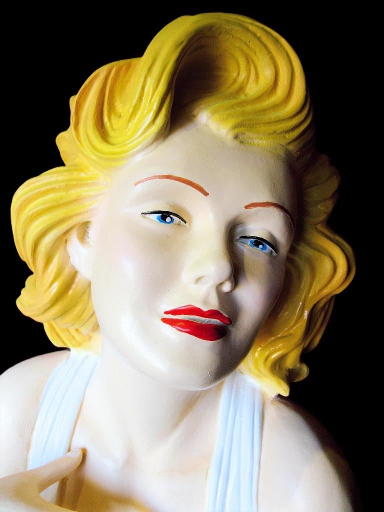 Beeld buste Marilyn Monroe., Ophalen