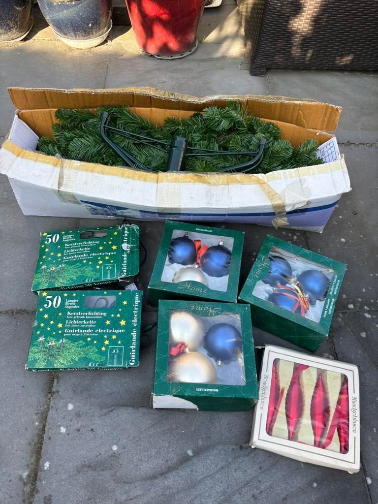 Gratis kerstboom met verlichting, Diversen, Ophalen, Zo goed als nieuw