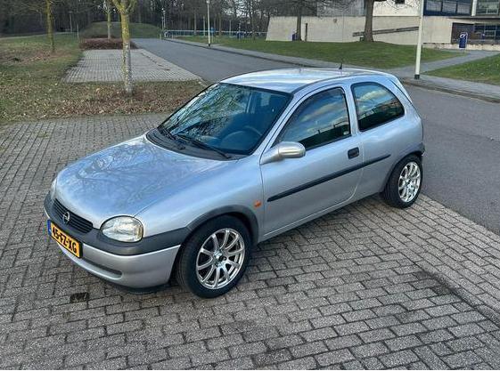 Opel Corsa 1.2 I 16V 3D 2000 Grijs, Auto's, Opel, Particulier, Corsa, Benzine, Hatchback, Handgeschakeld, Origineel Nederlands