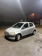 Toyota Yaris 1.0 16V Vvti 5DR SOL 2002 Grijs, Auto's, Voorwielaandrijving, 31 €/maand, 4 cilinders, 400 kg