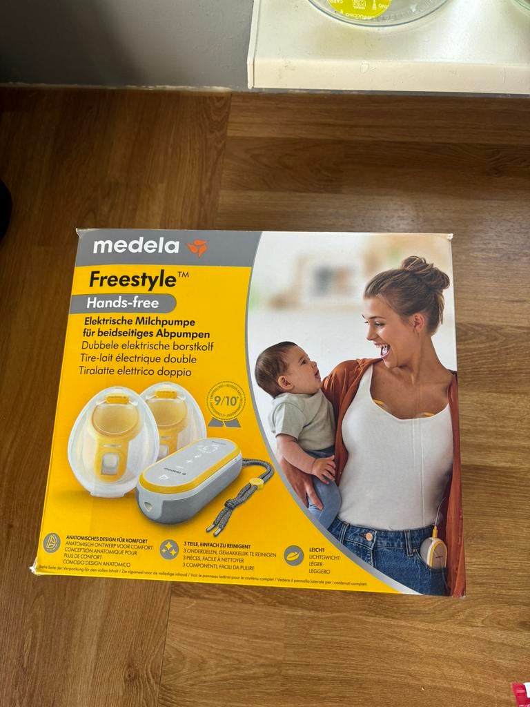 Medela Freestyle Hands-free Dubbele Borstkolf Complete Set, Ophalen, Zo goed als nieuw, Borstkolf