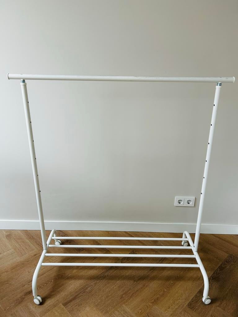 Ikea Verrijdbaar kledingrek met schoenenplank, Ophalen, Met wielen, Zo goed als nieuw