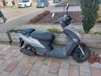 Opknapper bieden..weinig kilometers, Fietsen en Brommers, Brommers | Overige merken, Ophalen, Gebruikt, Kymco, 0 versnellingen
