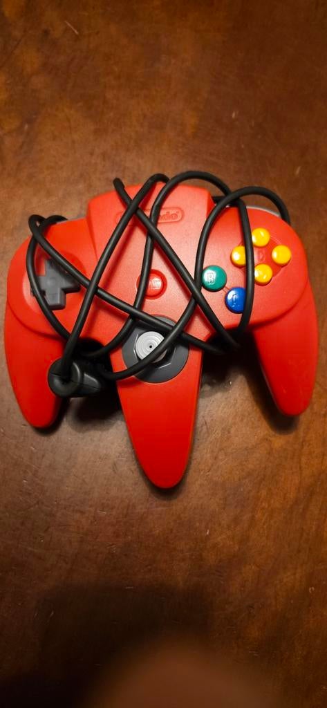 Rode Nintendo 64 Controller - Klassieke Gaming Ervaring, Ophalen of Verzenden, Gebruikt, Nintendo 64, Overige controllers