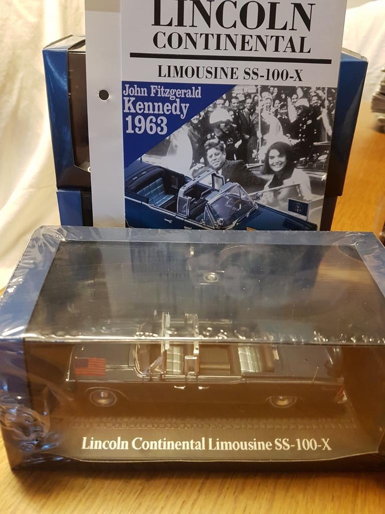 Lincoln continental SS100x John Fitzgerald Kennedy 1963 boek, Ophalen of Verzenden, Zo goed als nieuw, Auto, Overige merken