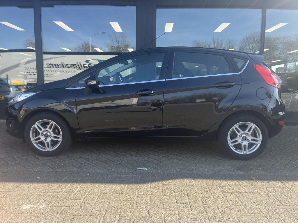Ford Fiesta 1.0 EcoB. Titanium, 5 deurs, airco! (bj 2013), Auto's, Euro 5, 125 pk, Handgeschakeld, 550 kg