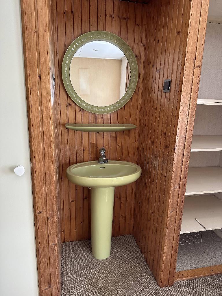 Gustavsberg jaren 70 wastafelset avocado groen compleet, Antiek en Kunst, Ophalen