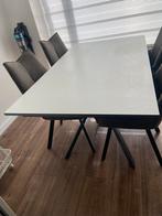 160cm Uitschuifbare eettafel met wit blad en zwart onderstel, Huis en Inrichting, Tafels | Eettafels, Zo goed als nieuw, Vier personen