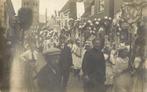 HALLUM, Religieuze Processie (1922) Fotokaart, Verzamelen, Ophalen of Verzenden, 1920 tot 1940, Gelopen, Friesland