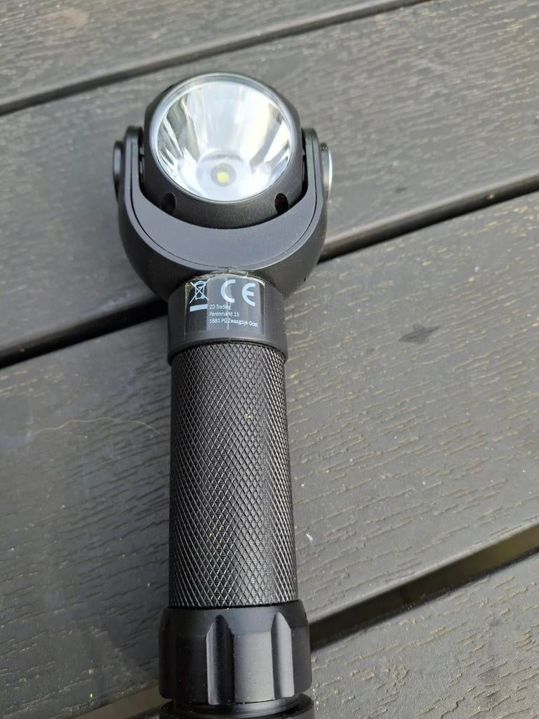Zaklamp heel speciaal, Ophalen, Zo goed als nieuw, Batterij