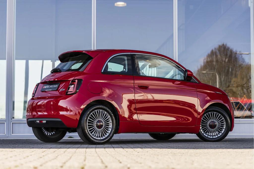 Fiat 500 RED 24 kWh € 15.850,00, Auto's, Fiat, Stof, Gebruikt, 95 pk, 4 stoelen