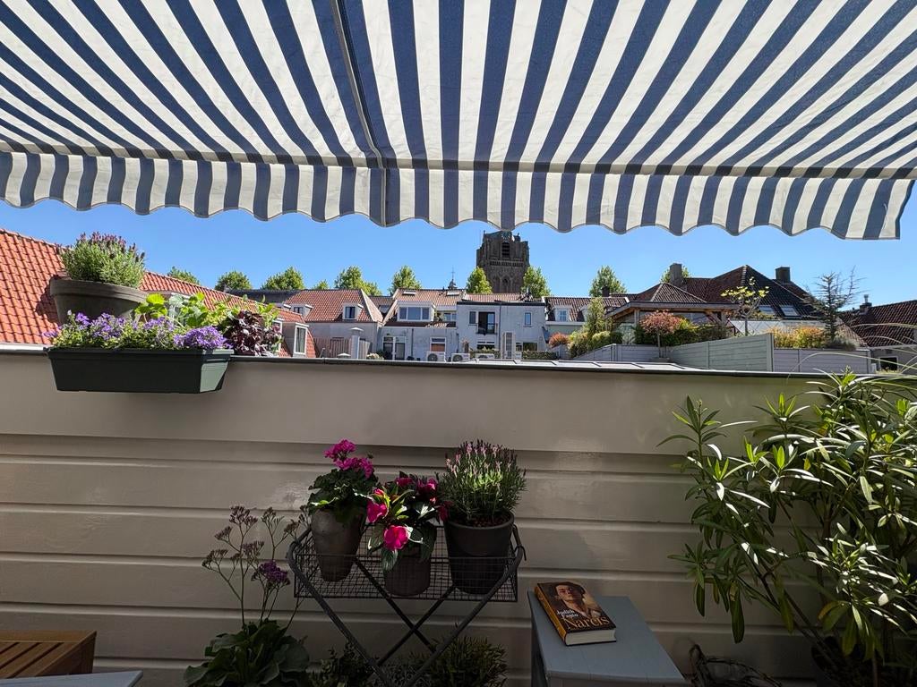 Nieuw Zonnescherm 4mtr.Breed. In doos, Tuin en Terras, Zonneschermen, Ophalen, Nieuw, 250 cm tot 450 cm, Uitvalscherm