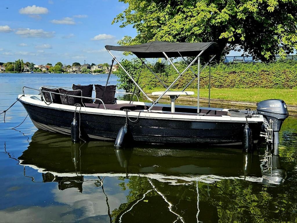 Sloep met zonnedek., Ophalen, Tot 10 pk, 3 tot 6 meter, Buitenboordmotor