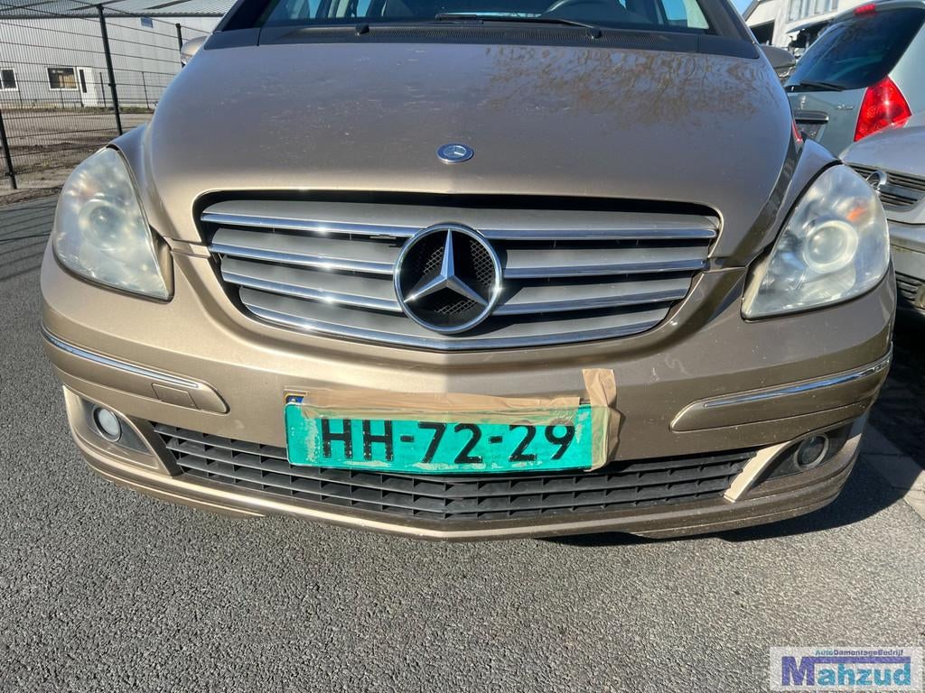 MERCEDES B KLASSE W245 BRONS 791 voorbumper 2005-2011, Auto-onderdelen, Carrosserie en Plaatwerk, Bumper, Mercedes-Benz, Gebruikt