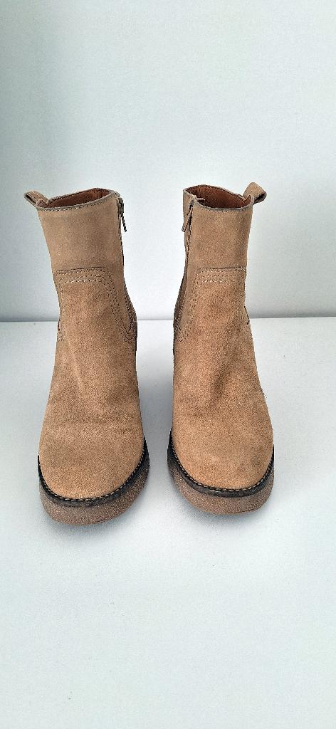 Cognackleurige suede laarzen met hak maat 37, Kleding | Dames, Schoenen, Ophalen, Lage of Enkellaarzen, Zo goed als nieuw, Bruin