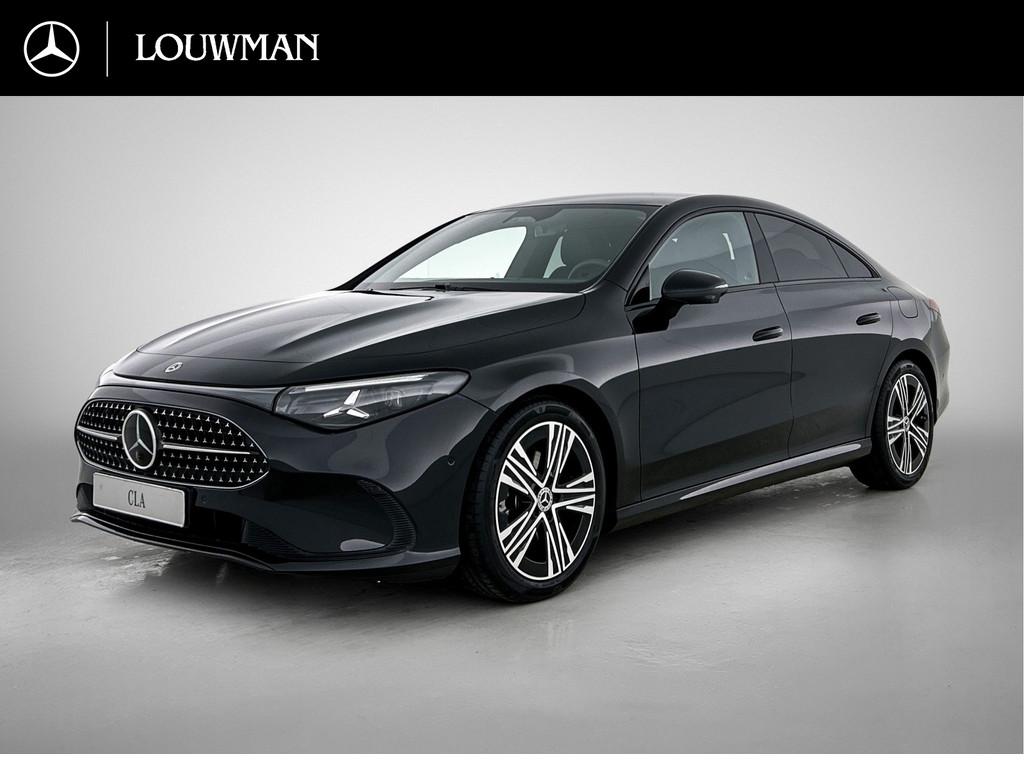 Mercedes-Benz CLA-Klasse 180 Business Solution | Nightpakket, CLA, 136 pk, Zwart, 4 cilinders