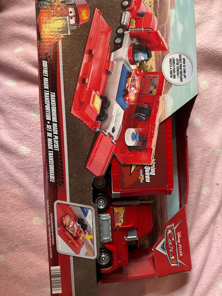Disney Pixar Cars Transforming Mack Playset, Ophalen of Verzenden, Nieuw