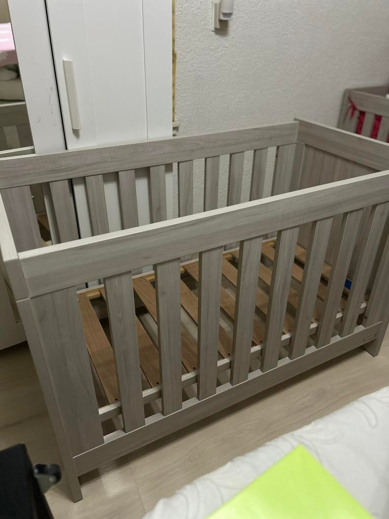 Interbaby Ledikant + matras, Kinderen en Baby's, Kinderkamer | Complete kinderkamers, Ophalen of Verzenden, Zo goed als nieuw