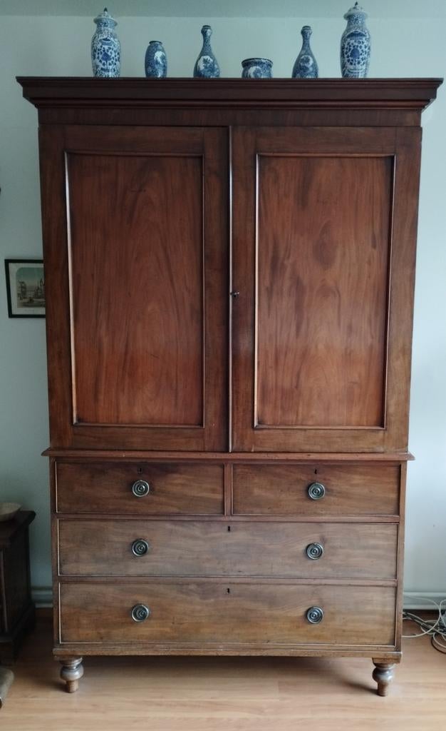 Mahonie Engelse Kast - 130x216x57 cm, Ophalen