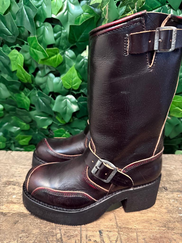 geweldig mooie vintage plateau laarzen van Sendra maat 39, Kleding | Dames, Schoenen, Bruin, Nieuw, Ophalen of Verzenden, Sendra