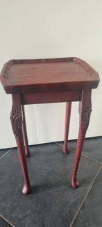 Antieke bijzettafel met sierlijke poten England, Ophalen of Verzenden