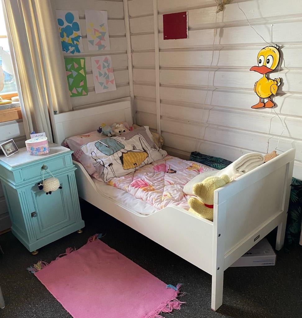 kleuterbed, Kinderen en Baby's, Kinderkamer | Bedden, Zo goed als nieuw, 140 tot 160 cm, 70 tot 85 cm, Lattenbodem, Matras, Ophalen