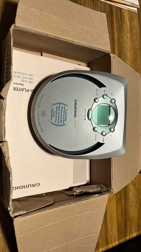 Disc Man Grundig CD portable Squixx, Audio, Tv en Foto, Walkmans, Discmans en Minidiscspelers, Ophalen of Verzenden, Discman