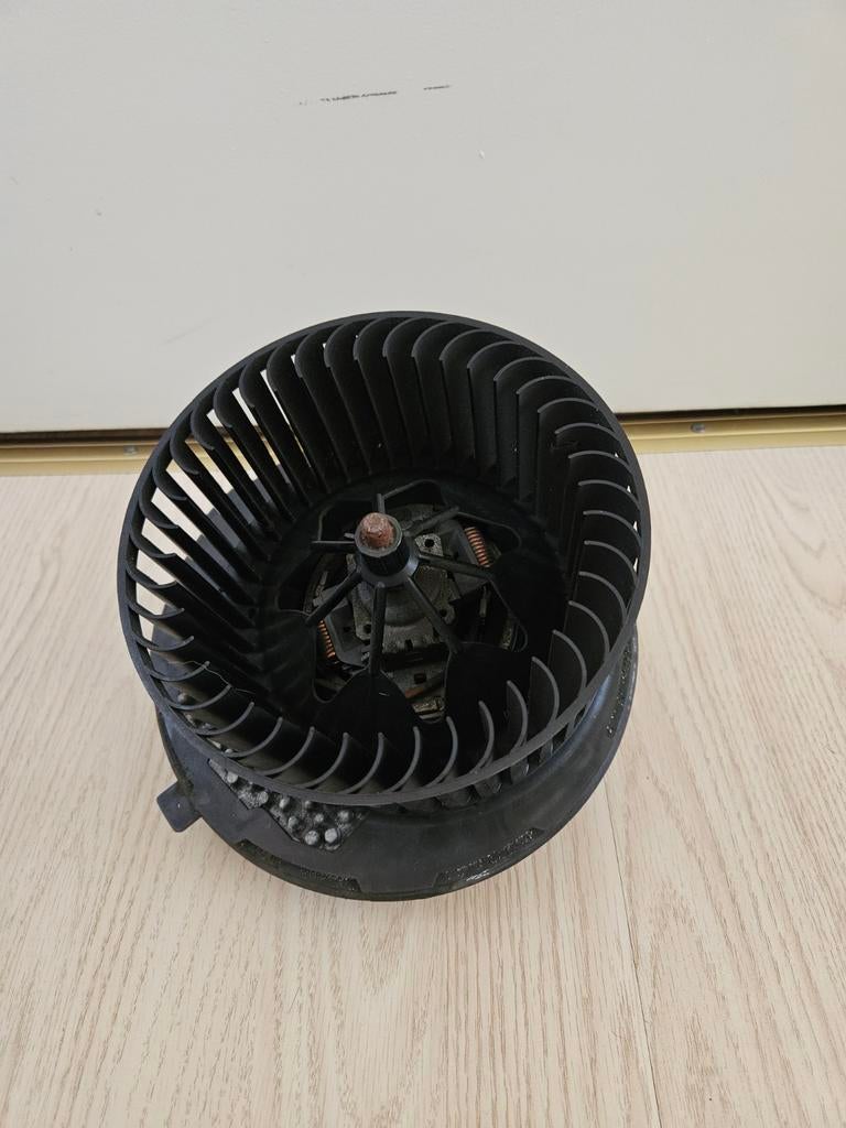 Kachelventilatormotor (voor diverse VAG modellen), Ophalen of Verzenden