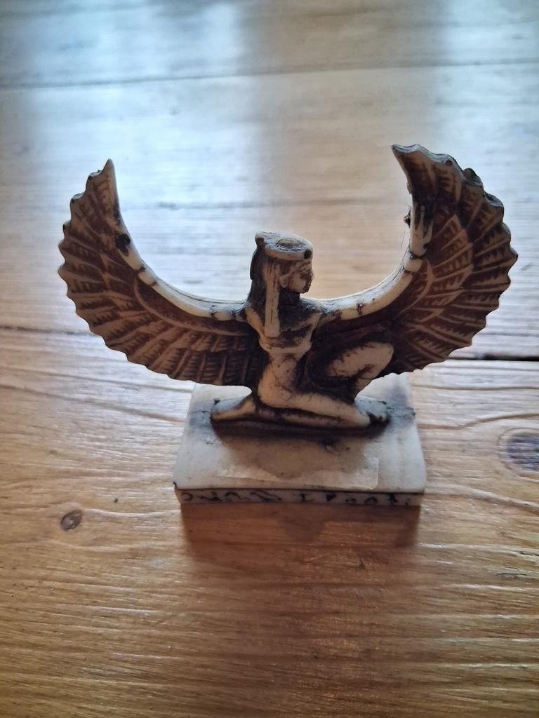 Isis beeldje Egypte 8x7 cm, Ophalen of Verzenden