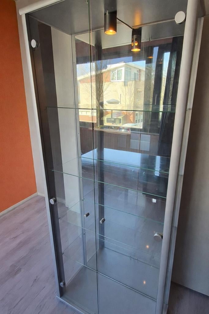 Glazen Vitrinekast met Spiegel en Verlichting, Huis en Inrichting, Kasten | Vitrinekasten, Ophalen, 50 tot 100 cm, Glas, 150 tot 200 cm