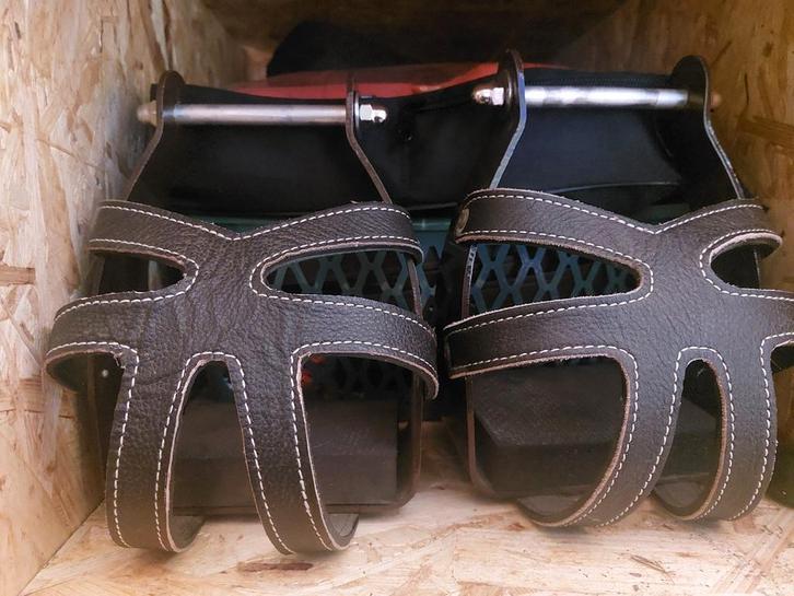 Edix korfbeugels fenders en normale beugelriemen, Dieren en Toebehoren, Paarden en Pony's | Hoofdstellen en Tuigage, Recreatie