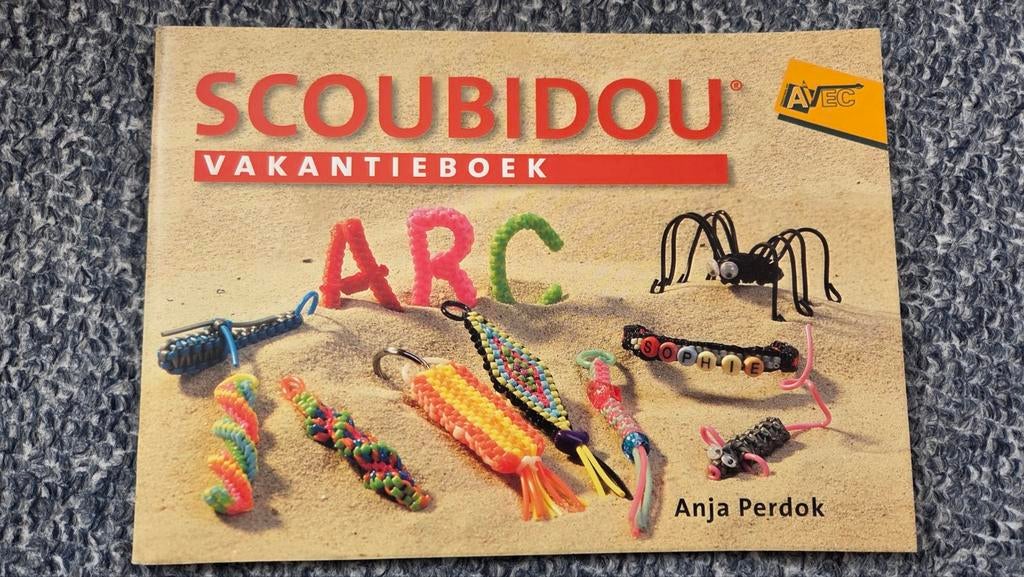 Scoubidou / scoebiedoe vakantieboek, Ophalen of Verzenden