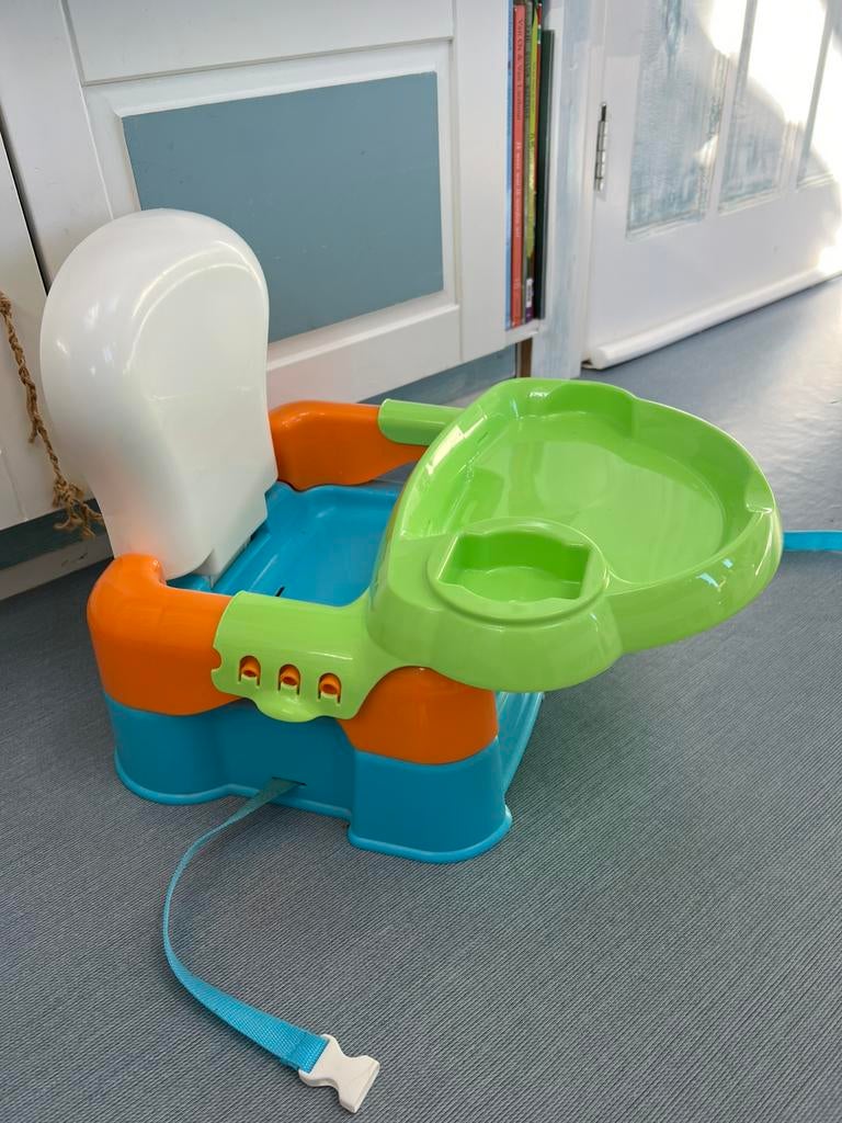 Handige stoelverhoger voor een kind., Ophalen of Verzenden, Zo goed als nieuw, Inklapstoel, Afneembaar eetblad