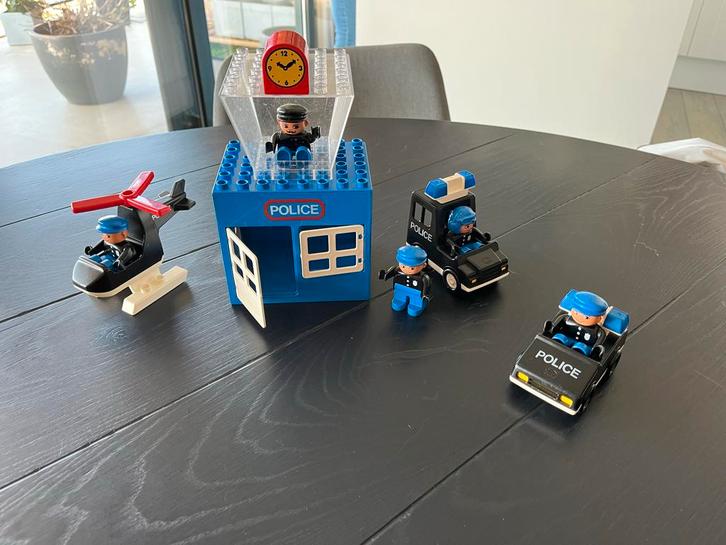LEGO Duplo Politiebureau met voertuigen en figuren, Kinderen en Baby's, Speelgoed | Poppen, Overige typen, Ophalen of Verzenden